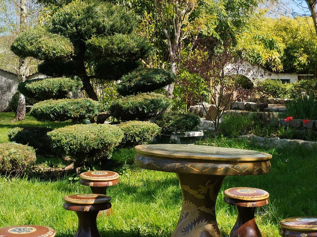 Jardin Yili-Saint-Remy-l'Honore必去景点