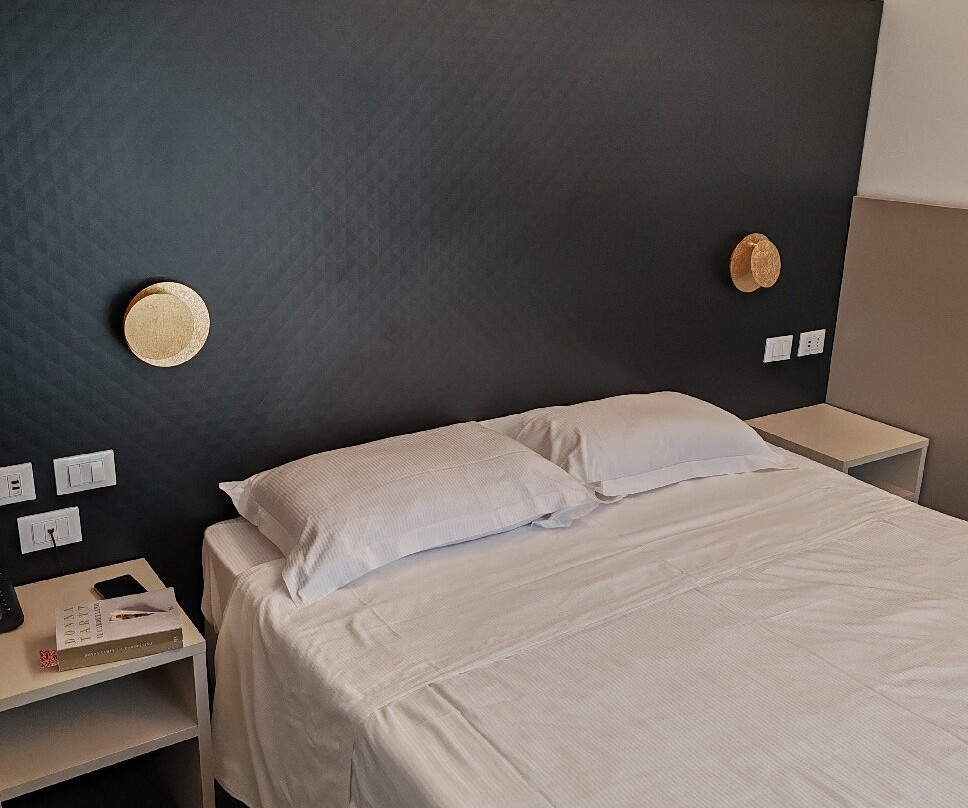 阿斯托里亚酒店主图