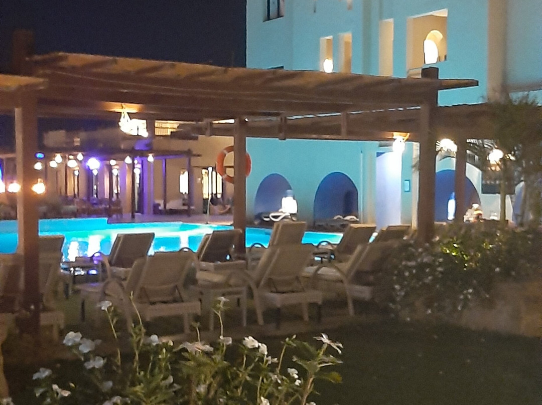 加利卜港滨海旅舍主图