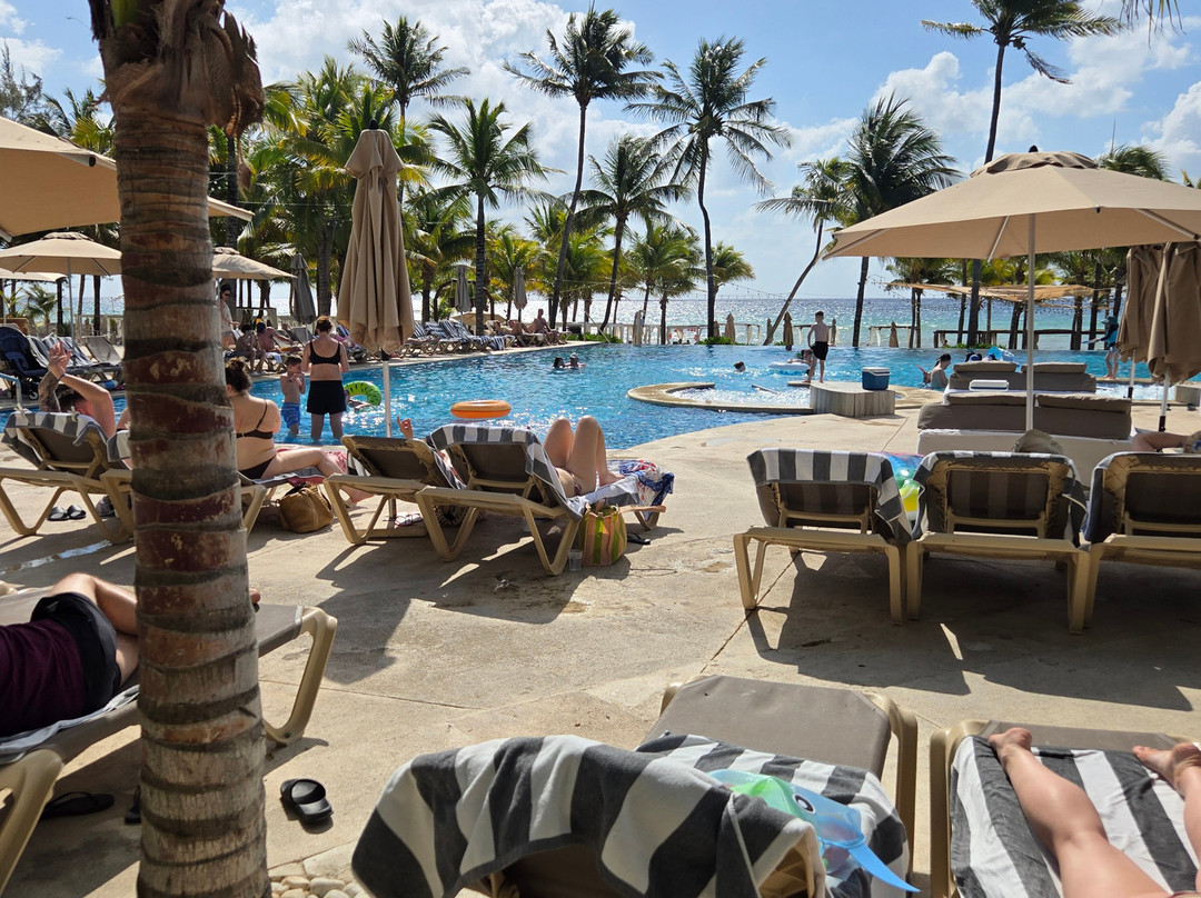 The Fives Beach Hotel & Residences主图