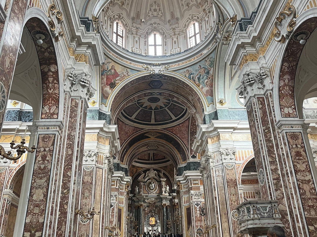 Basilica Cattedrale Maria Santissima della Madia-莫诺波利必去景点
