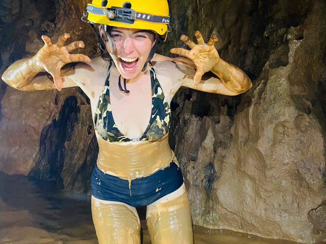 Phong Nha Tour To The Caves-洞海必去景点