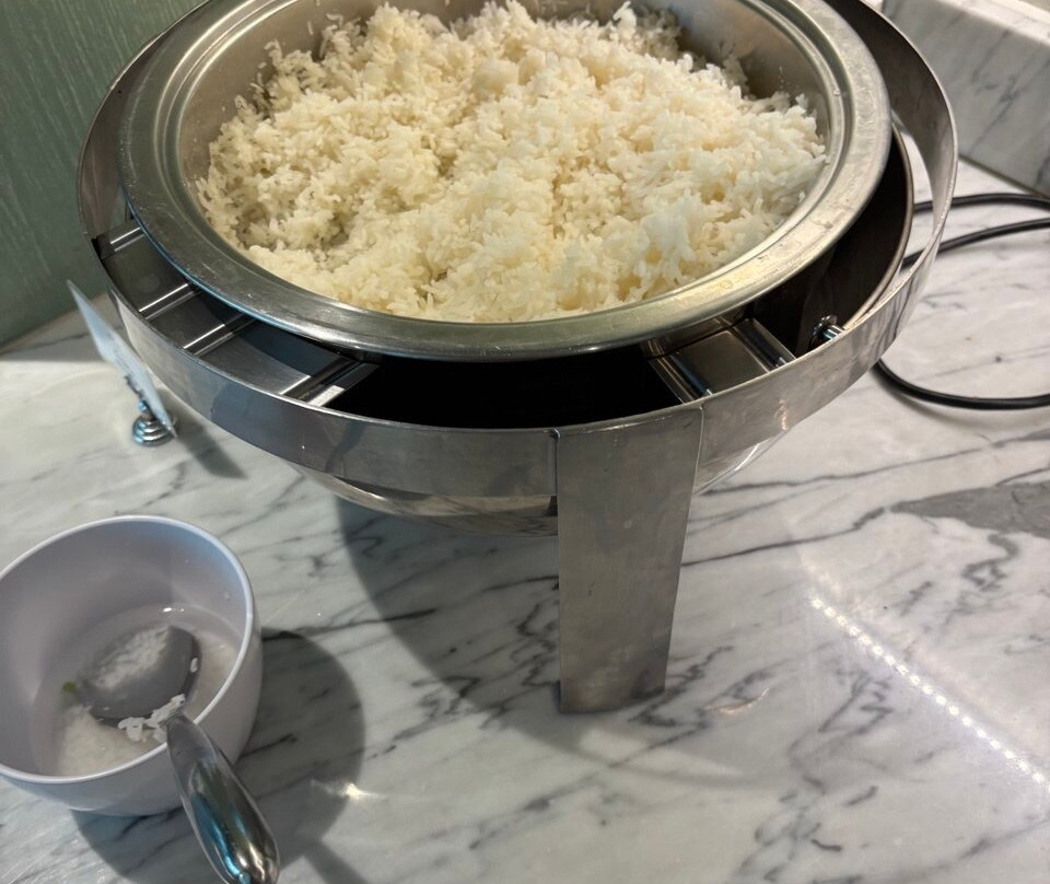 芭堤雅曼哈顿酒店主图
