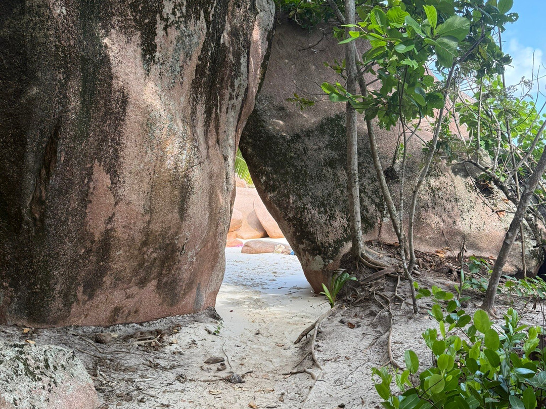 Grand Anse beach-马埃大安塞区必去景点