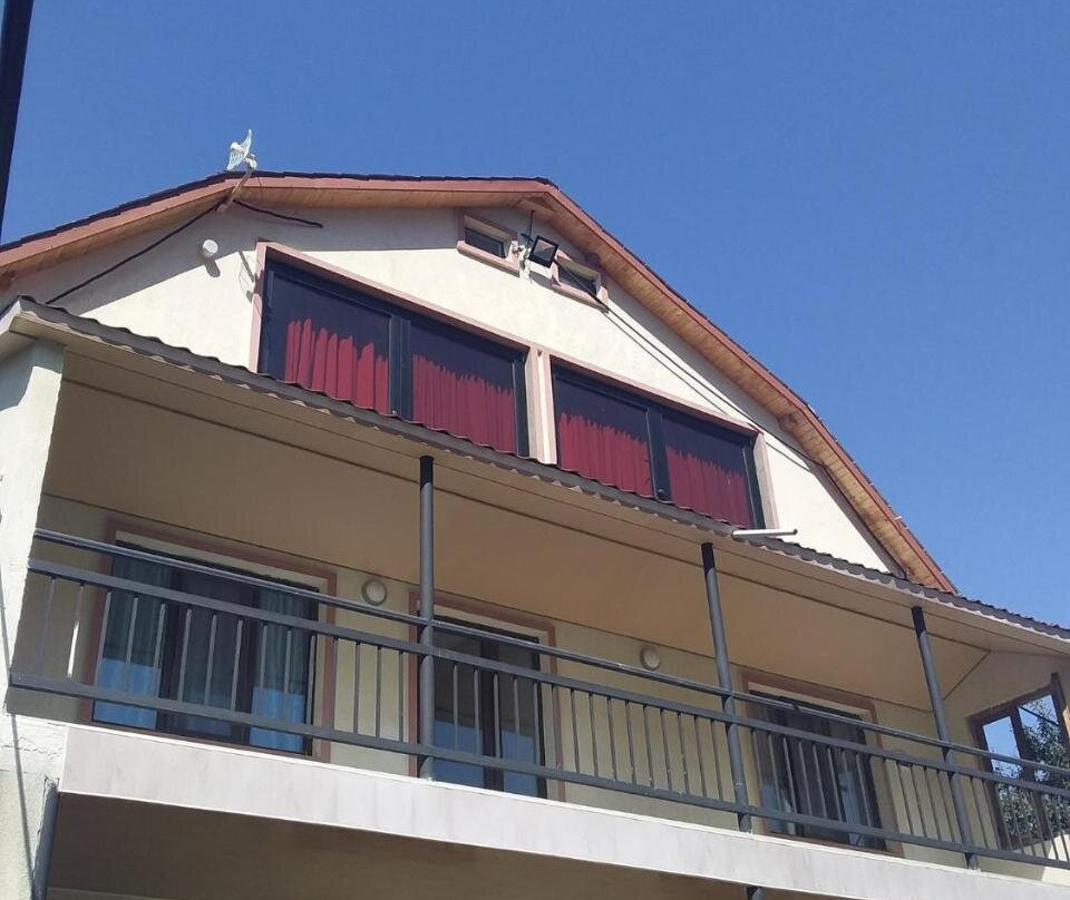 Hotel Surami