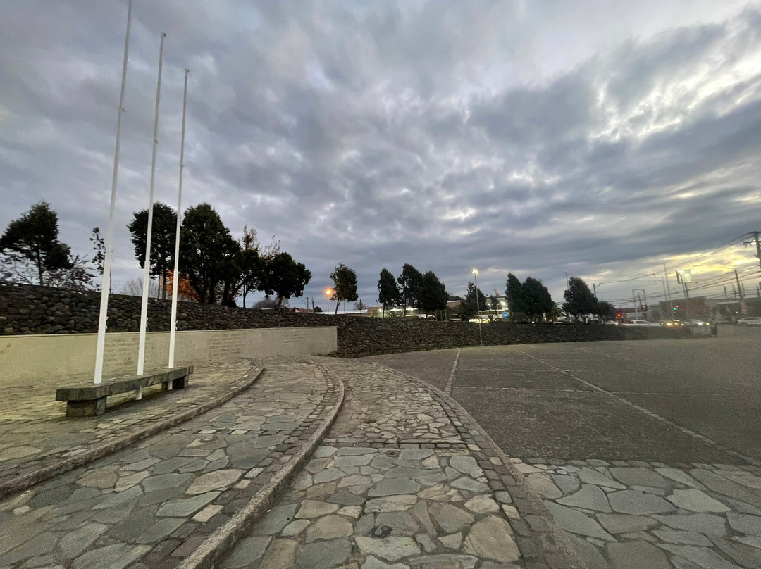 Plaza Memorial Martires De Antuco-Los Angeles必去景点