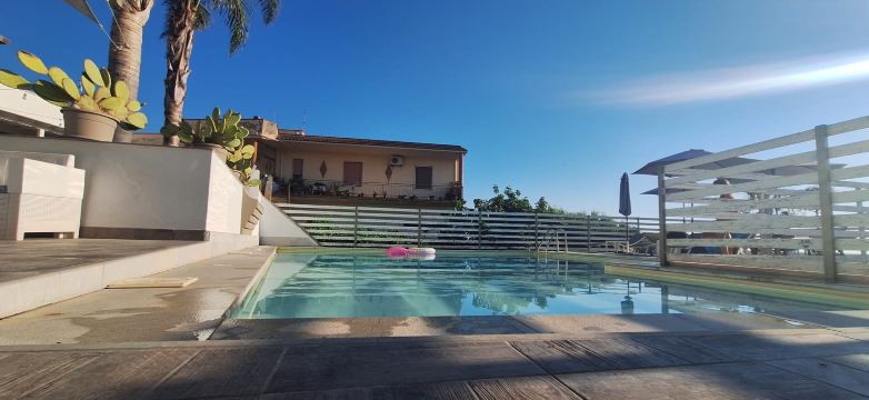 La Rocca Scavata-旅行者