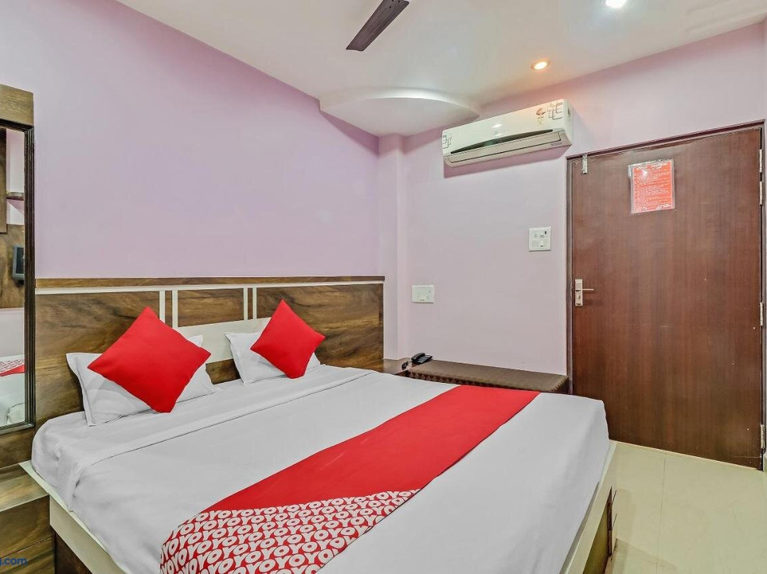 Hotel O Royal