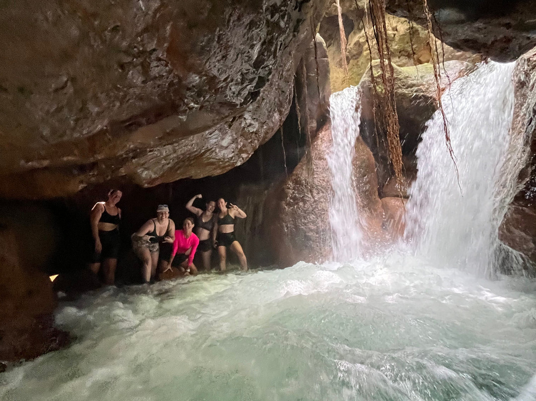 La Leona Waterfall Costa Rica-Curubande必去景点