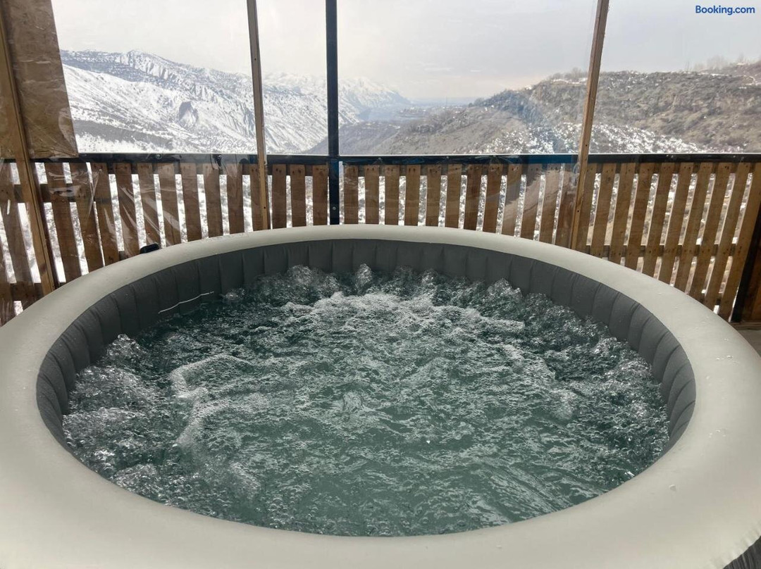 Bardzunq Garden Resort