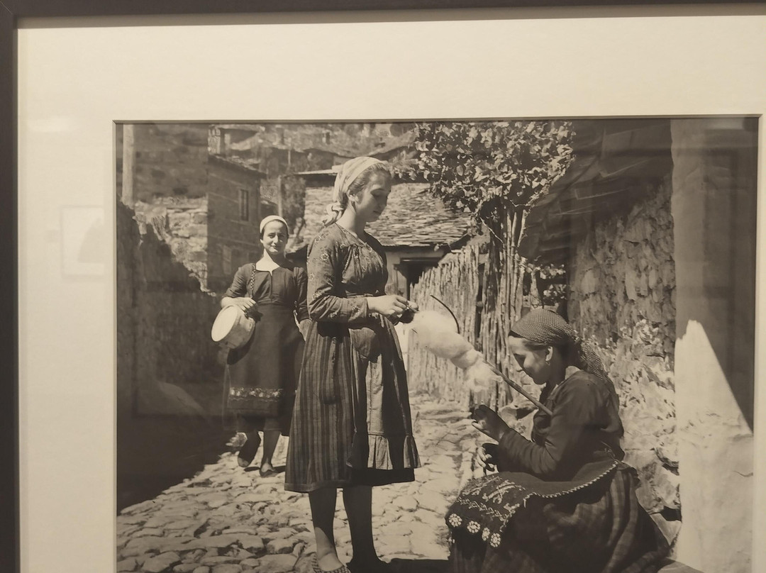 Averoff Gallery of Modern Art-迈措沃必去景点