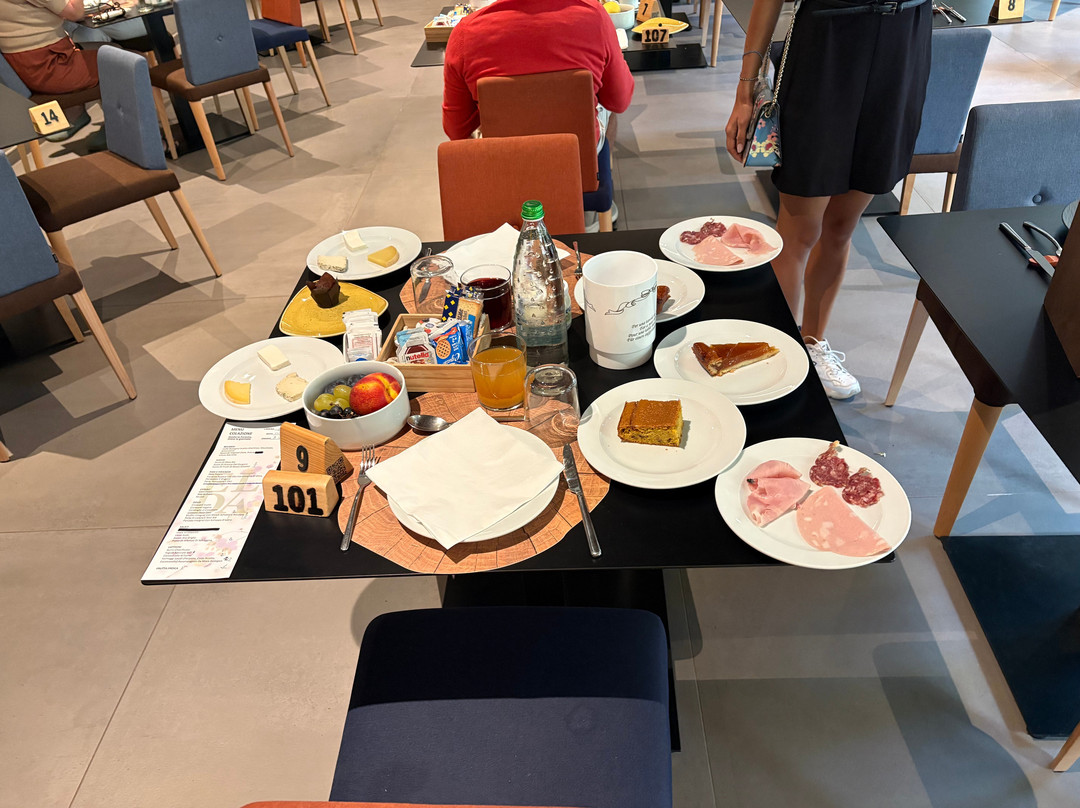 埃尔达酒店主图