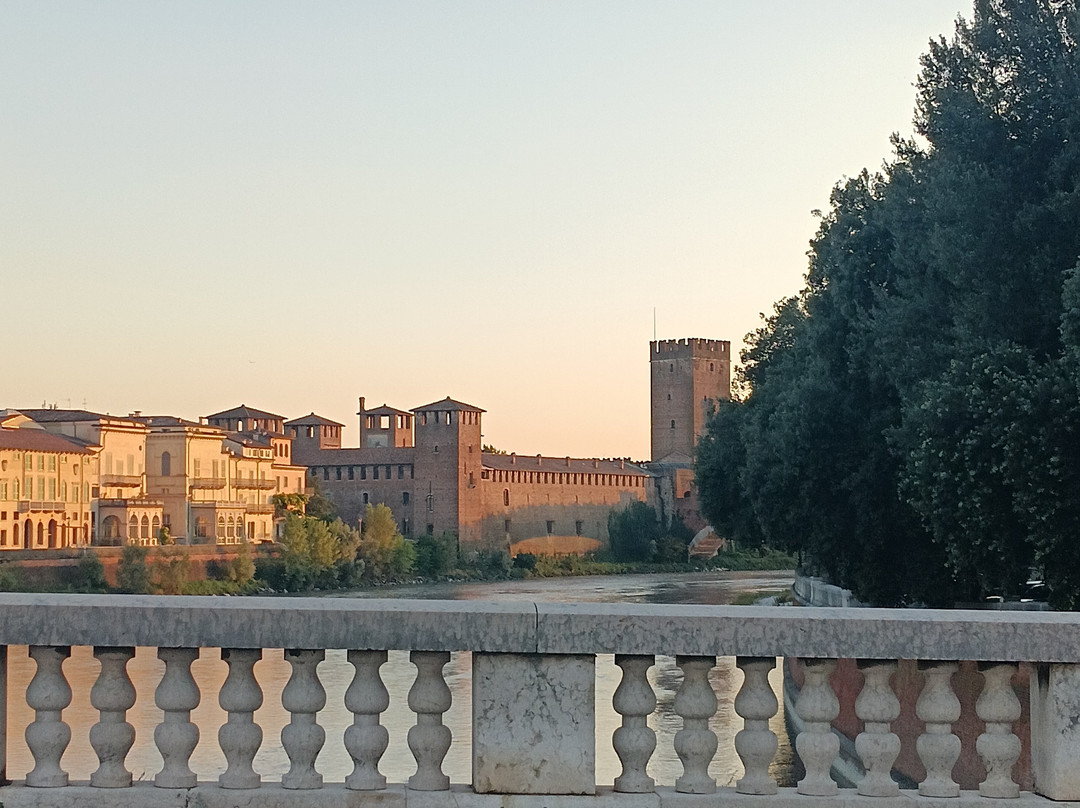 Tour of Verona by train-维罗纳必去景点