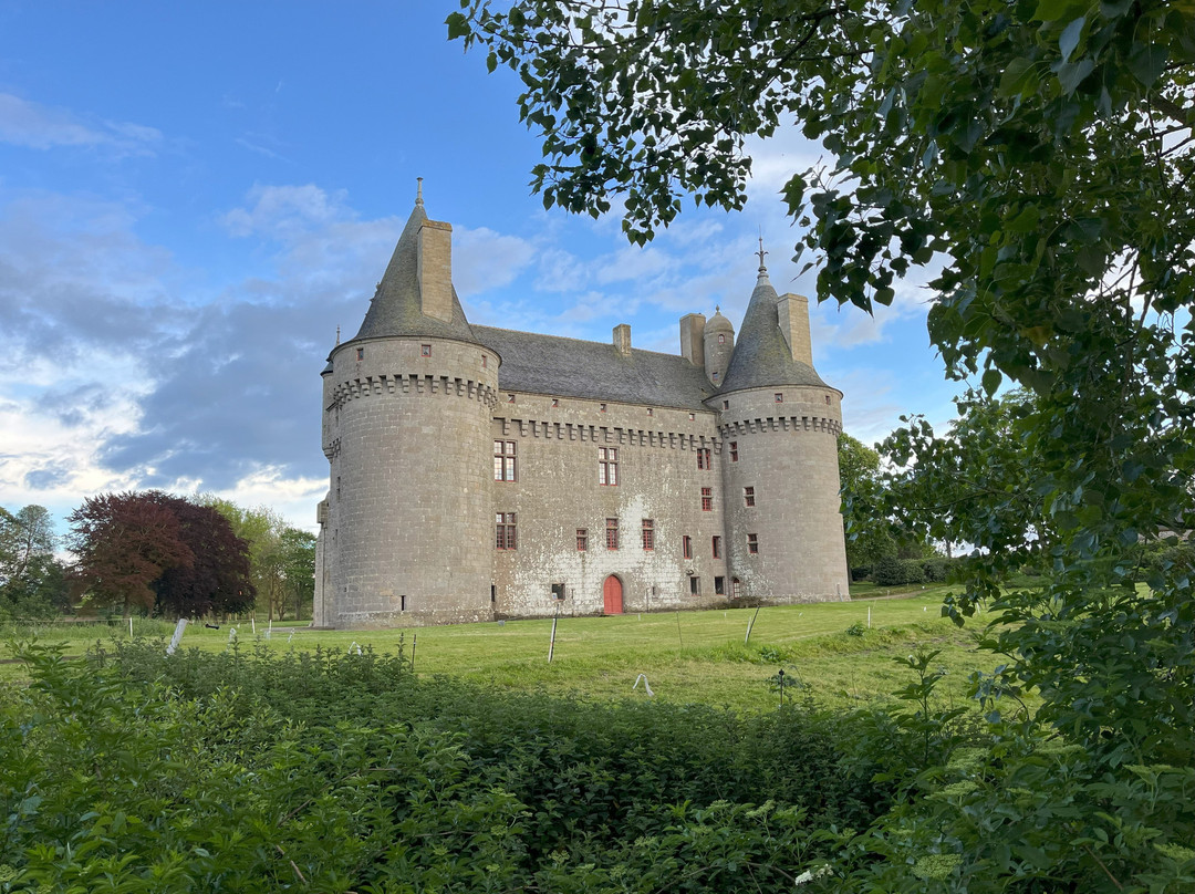 Chateau de Kerouzere-西比里必去景点