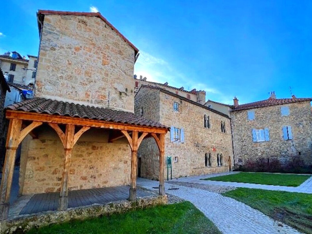 Vieux quartier medieval de creissels