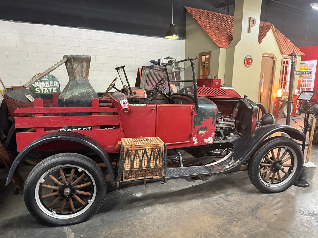 Miles Through Time Automotive Museum-Clarkesville必去景点