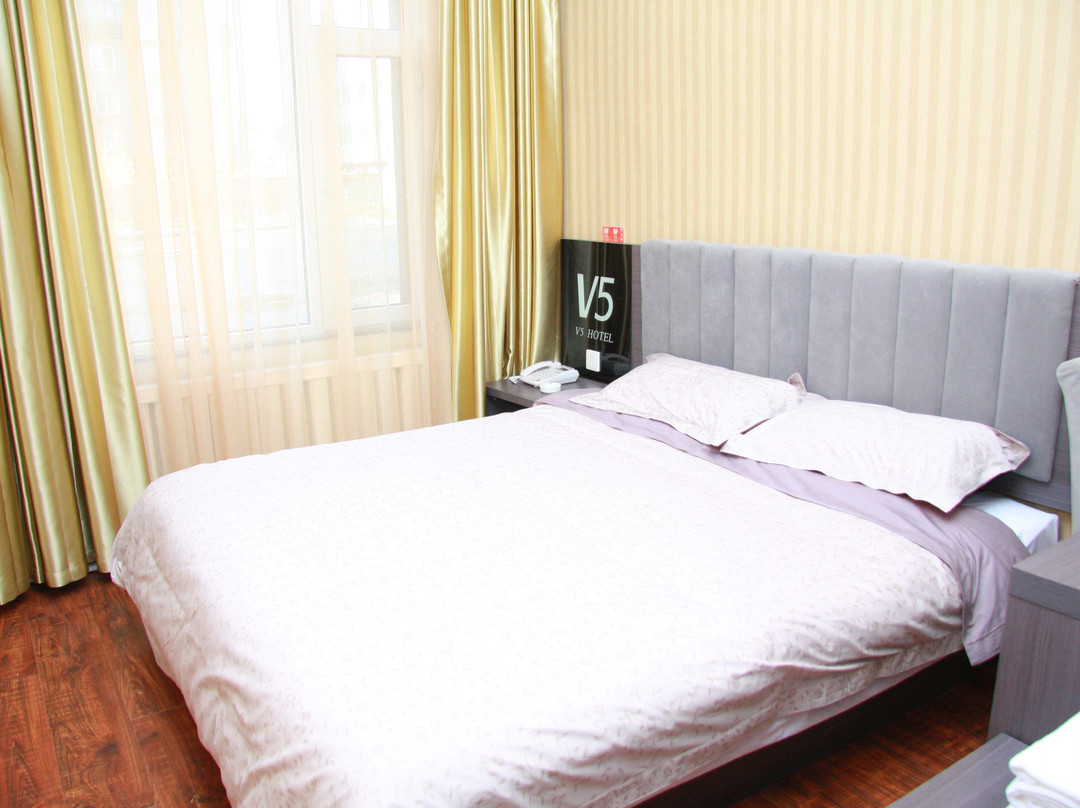 白山市V5连锁酒店三江大街店