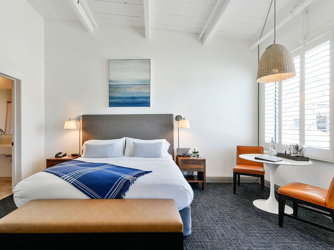 沃特斯艾治酒店主图