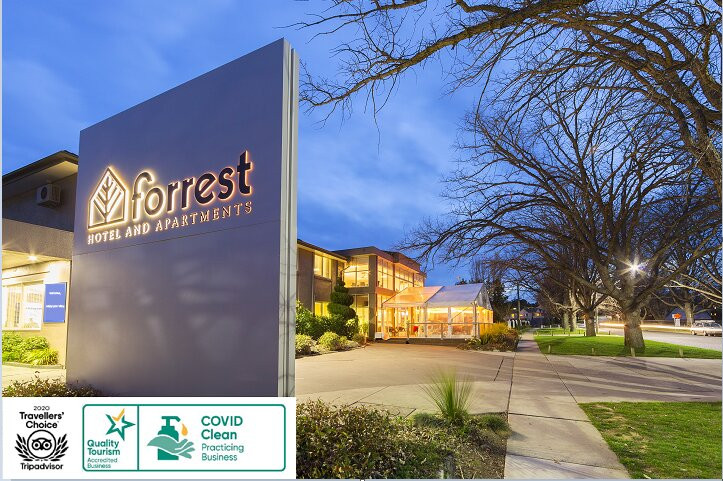 福雷斯特公寓酒店主图