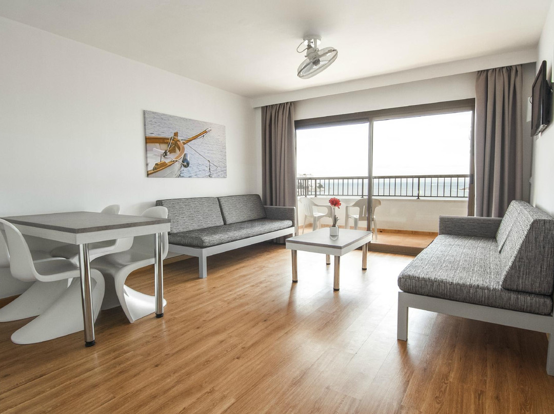 Sol y Vera Apartments
