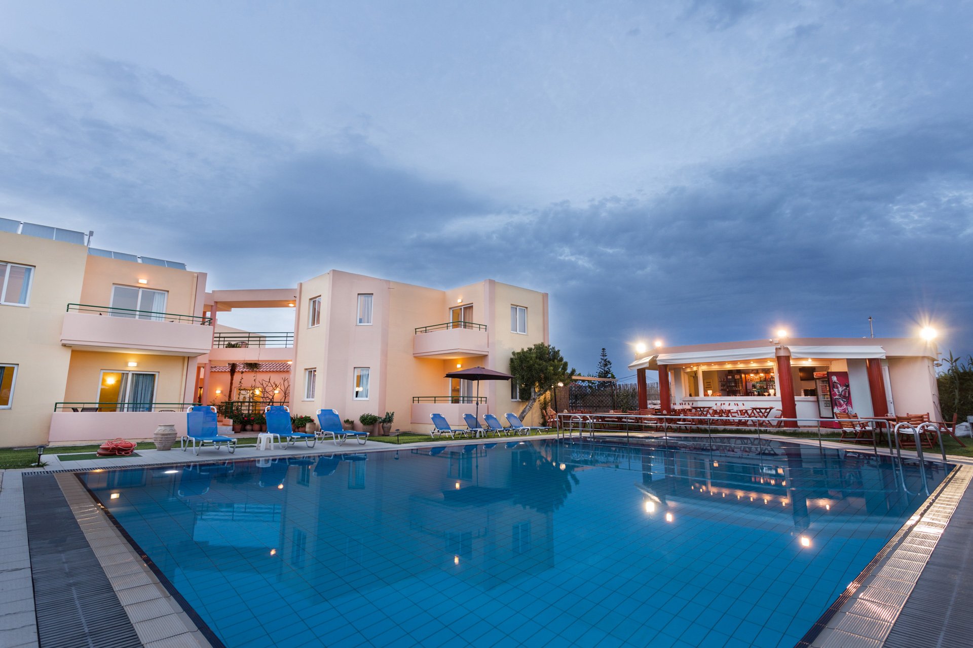 Alonia Apartments-官方