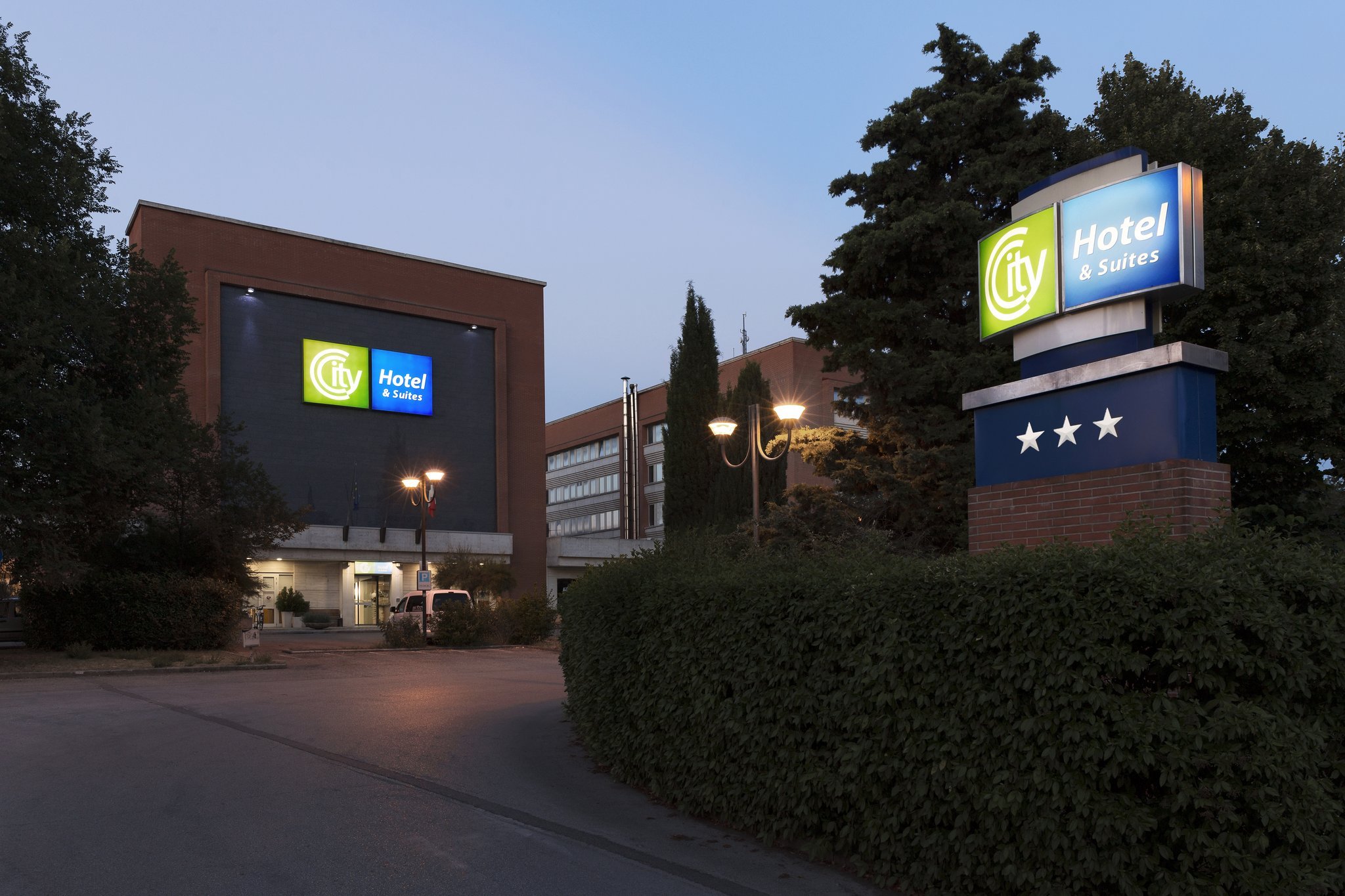 弗里尼奥假日快捷酒店-官方