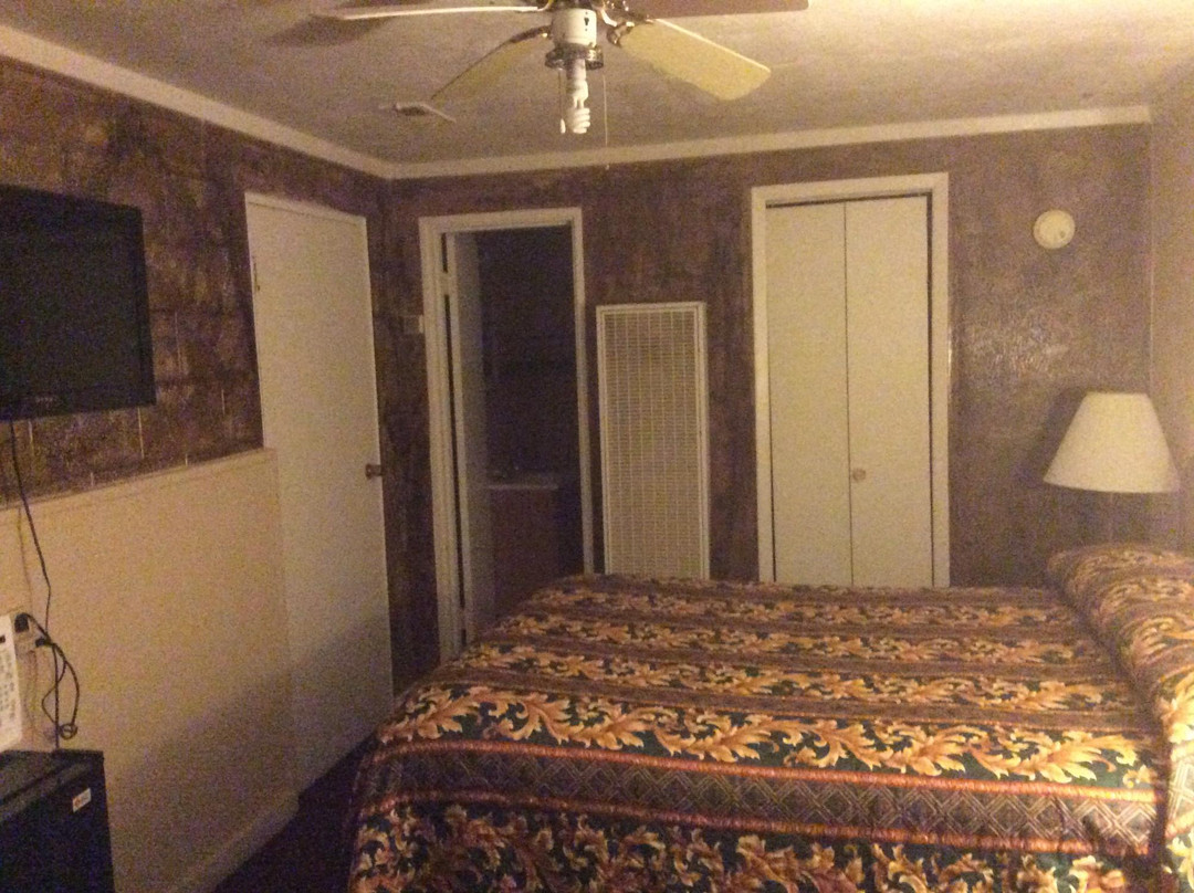 White Oaks酒店住宿-Smokey Bear Motel