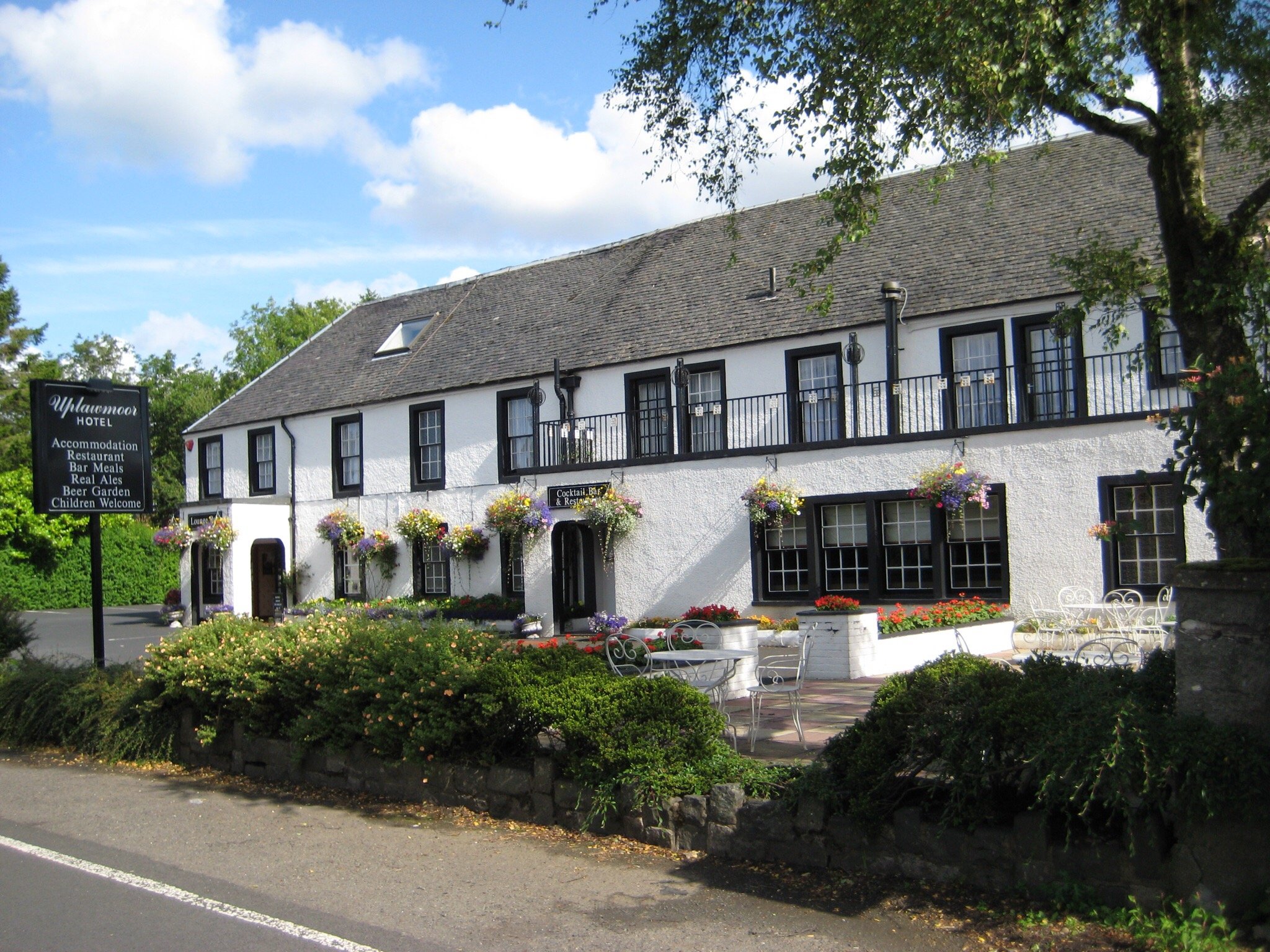 Uplawmoor Hotel-官方