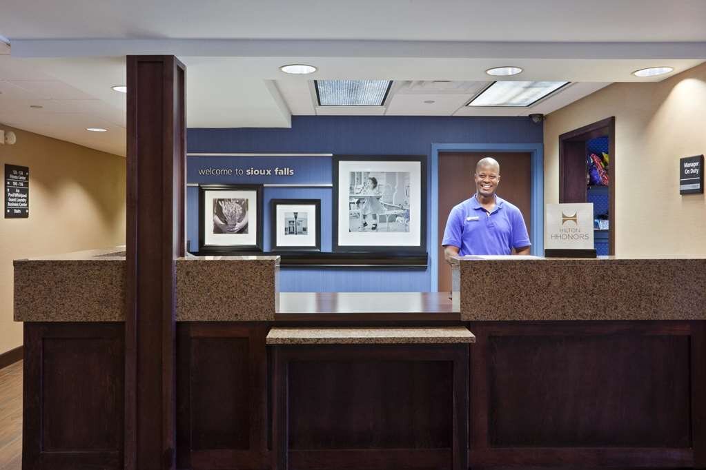 Hampton Inn Sioux Falls-官方