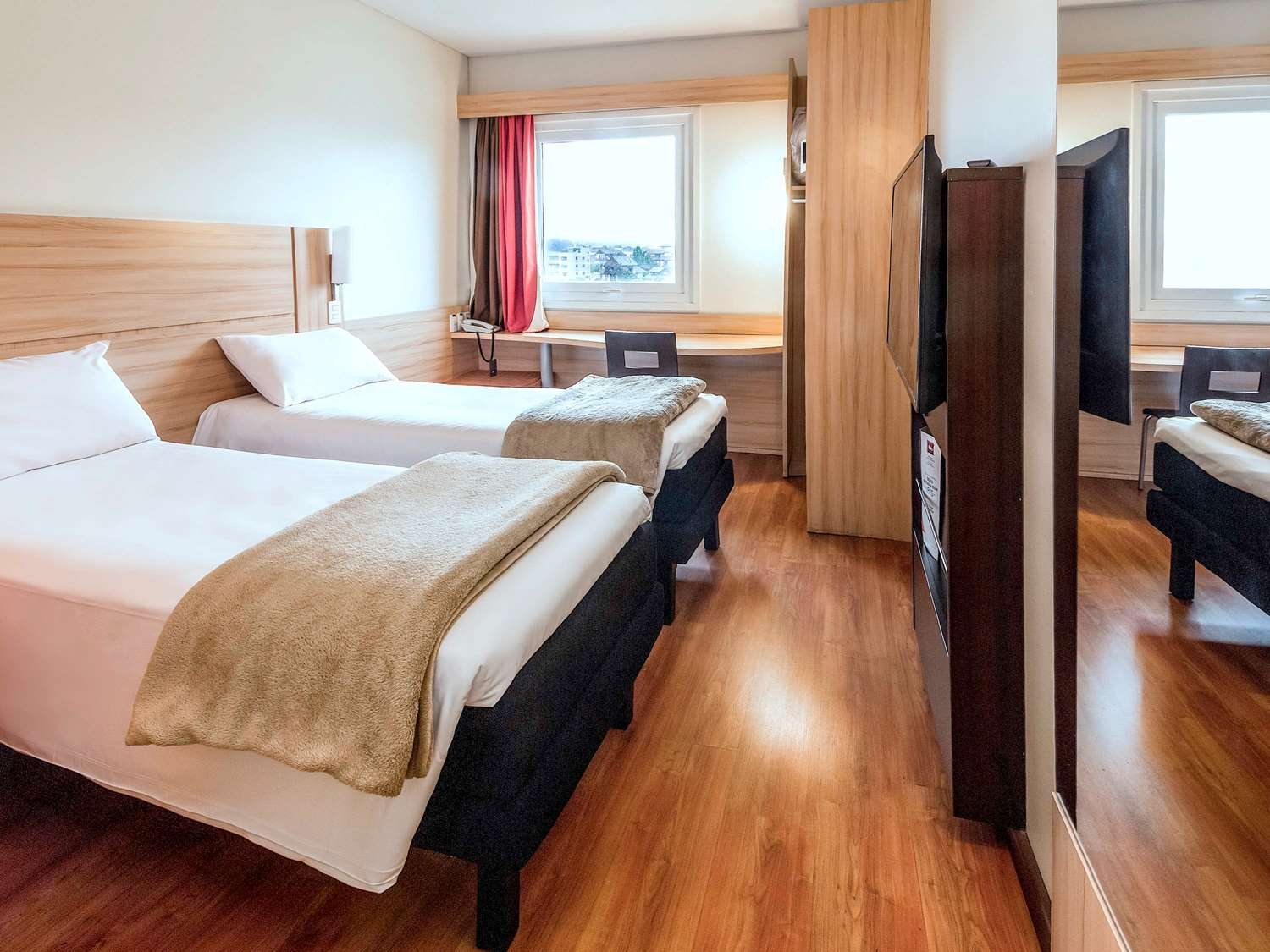 Ibis Concepción-官方