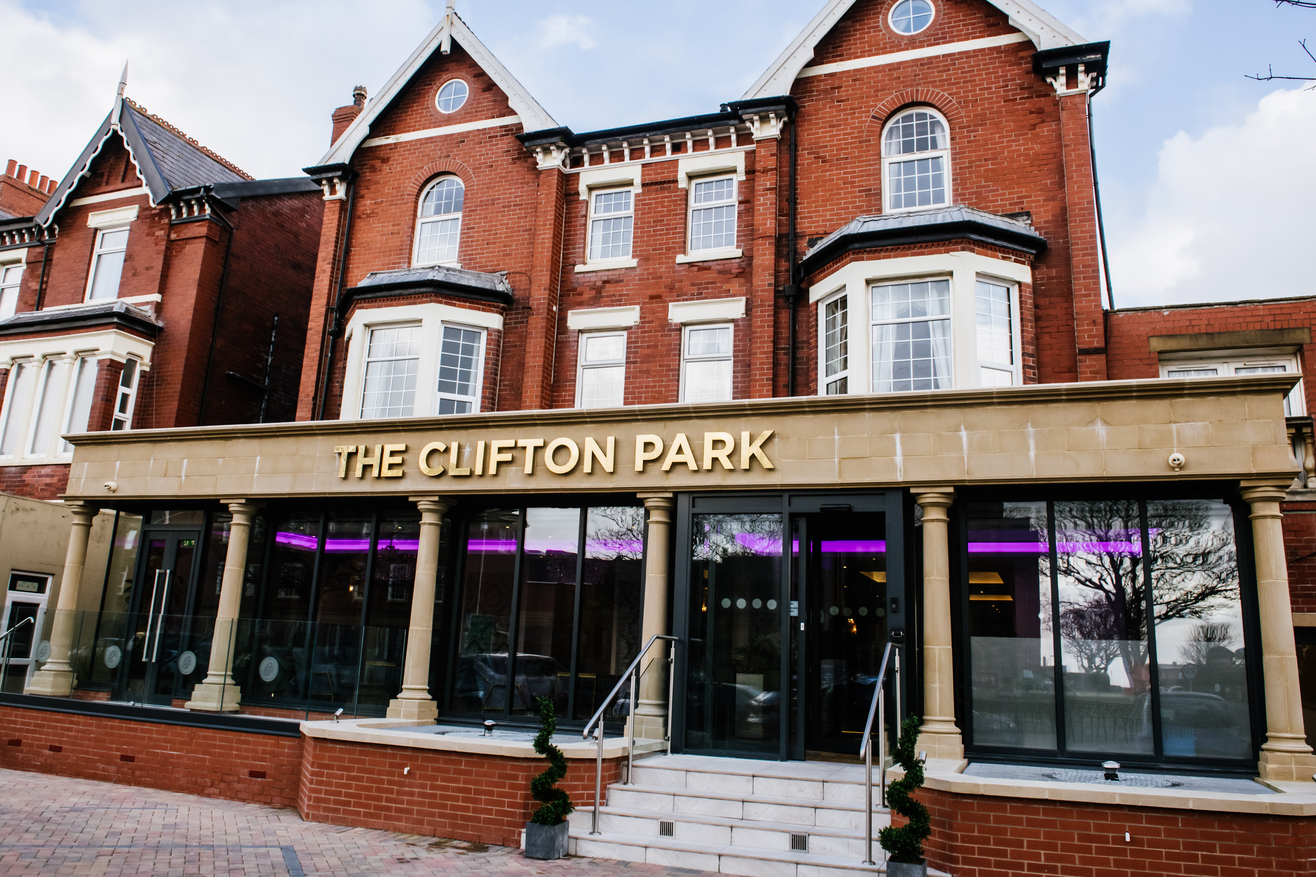 Clifton Park Hotel-浴室