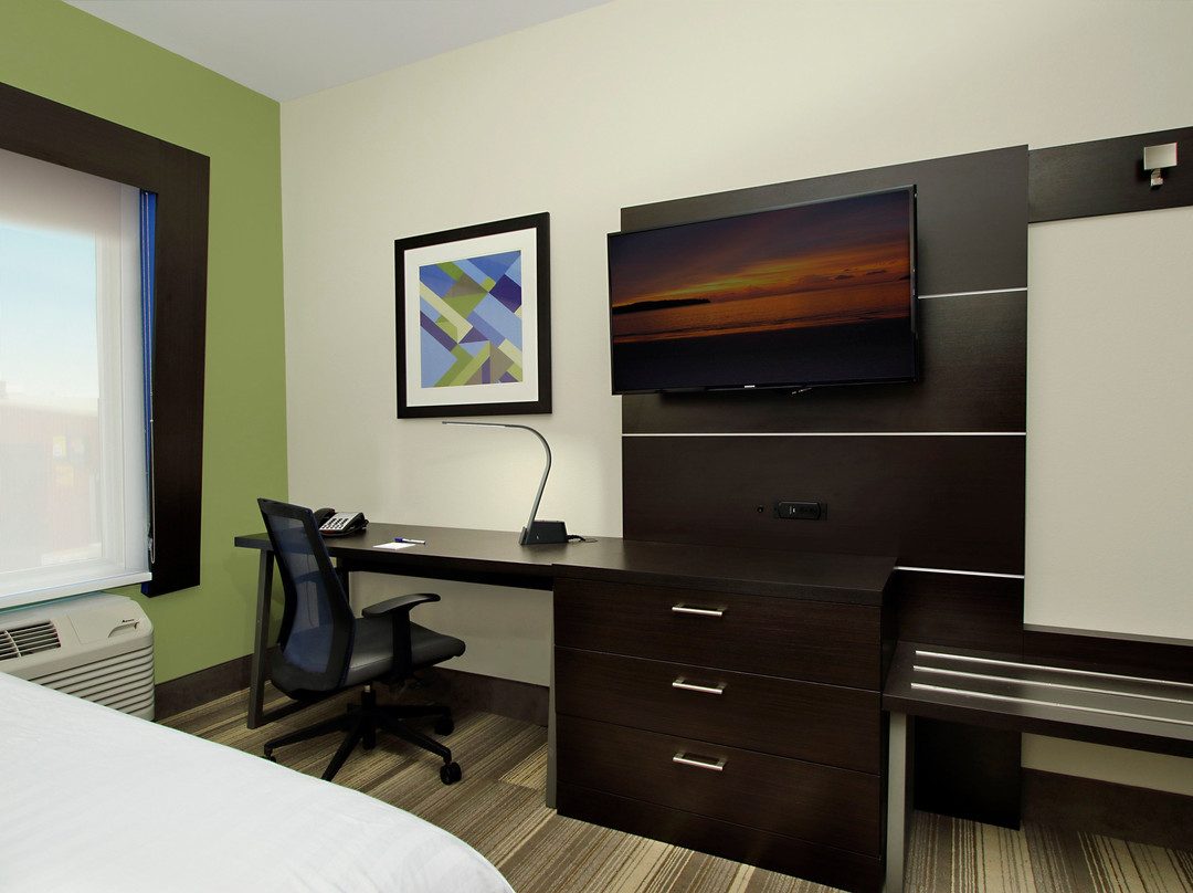 Holiday Inn Express & Suites Brookshire - Katy Freeway By IHG主图