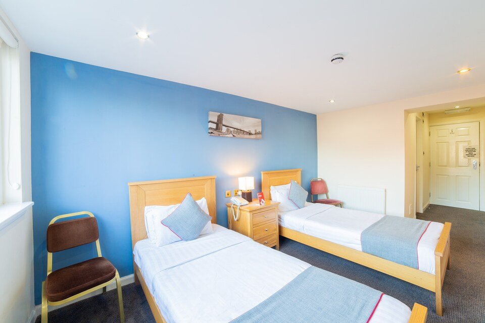 The Douglas Hotel-官方