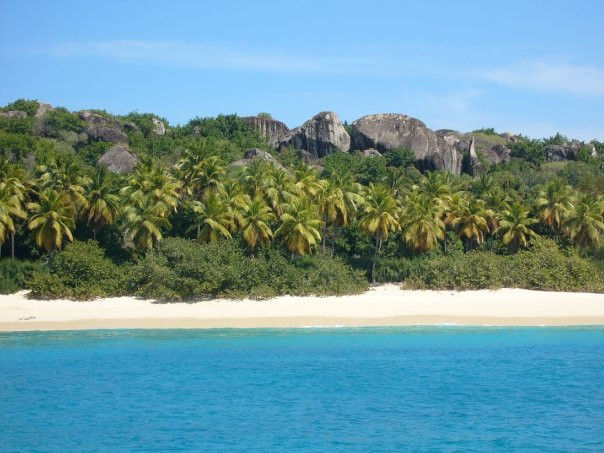 Honeymoon Beach景点图片