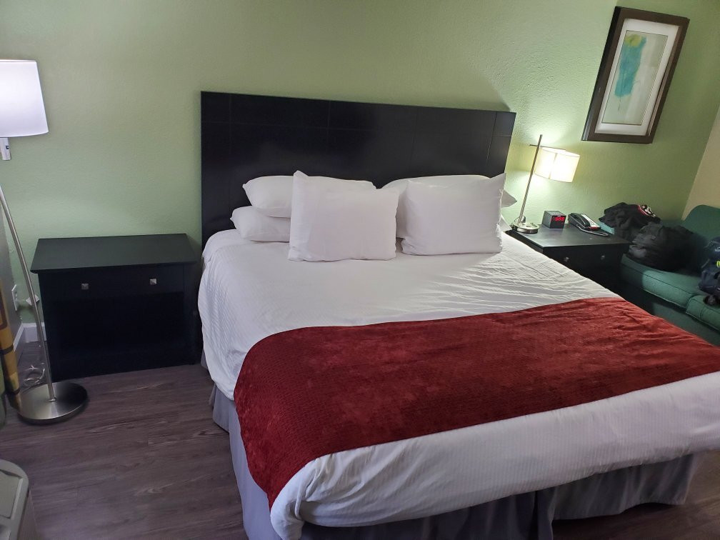 Lx Hotel, Powered by ACW Circle