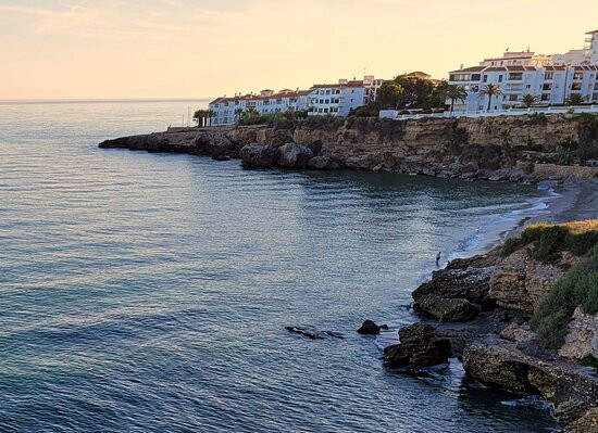 Playa El Salon-内尔哈必去景点