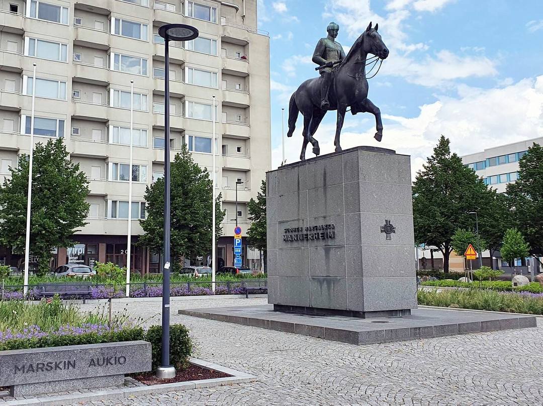 Equestrian Statue Of Mannerheim景点图片