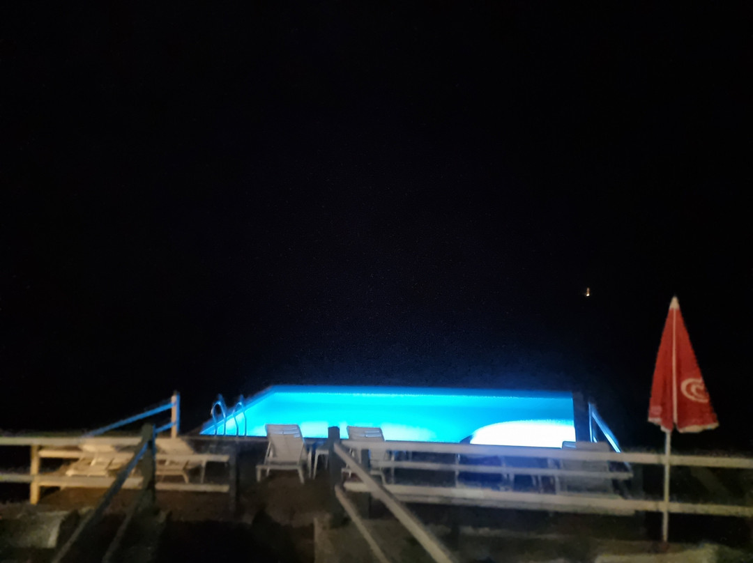 Seafront Apartments Komina