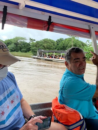 Tortuguero Infocenter Tours景点图片