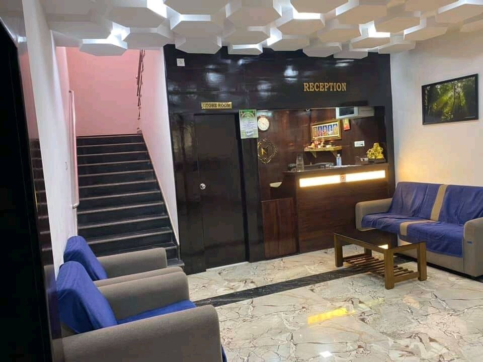 MRT Grand Residency