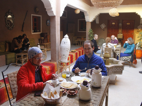 里亚德萨拉雅思酒店主图