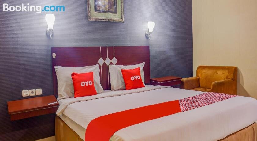 OYO 3936 Hotel Trisula Makassar主图