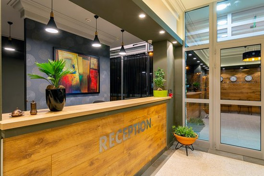 雷苏尔斯酒店主图