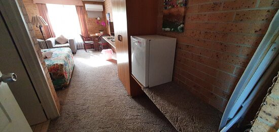 White Lanterns Motel主图