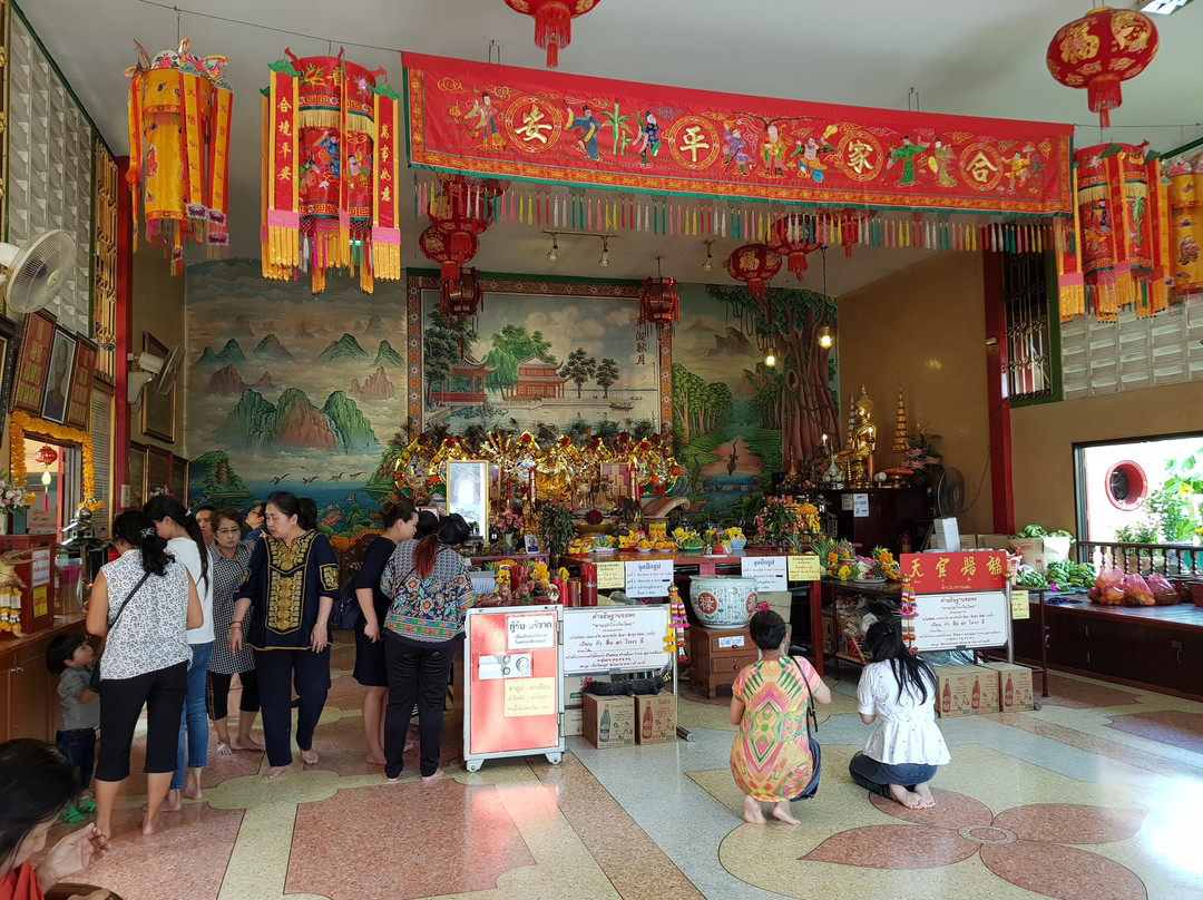 San Chao Temple (Wat San Chao)景点图片