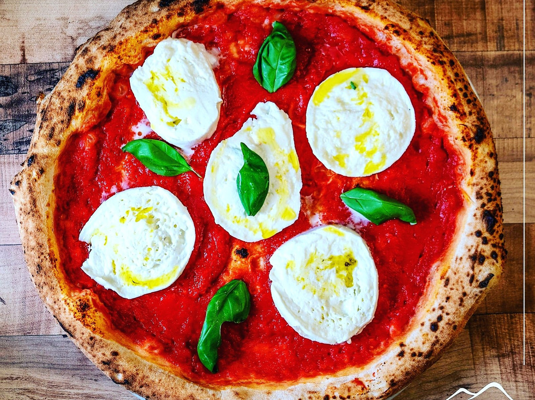 Gela餐馆和美食-Daniele Cacciuolo Pizzeria E Bistrot