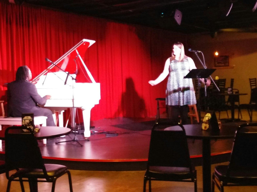 The Red Piano Lounge-诺克斯维尔必去景点