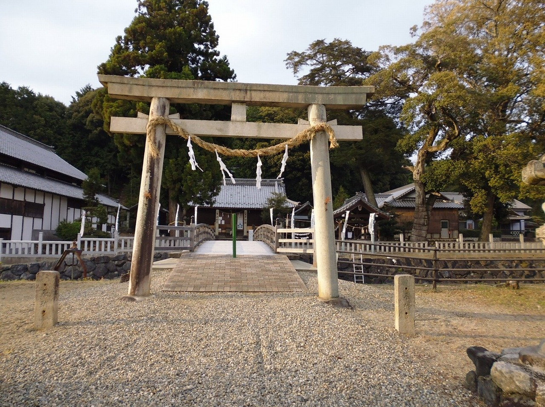 Murakuni Shrine景点图片