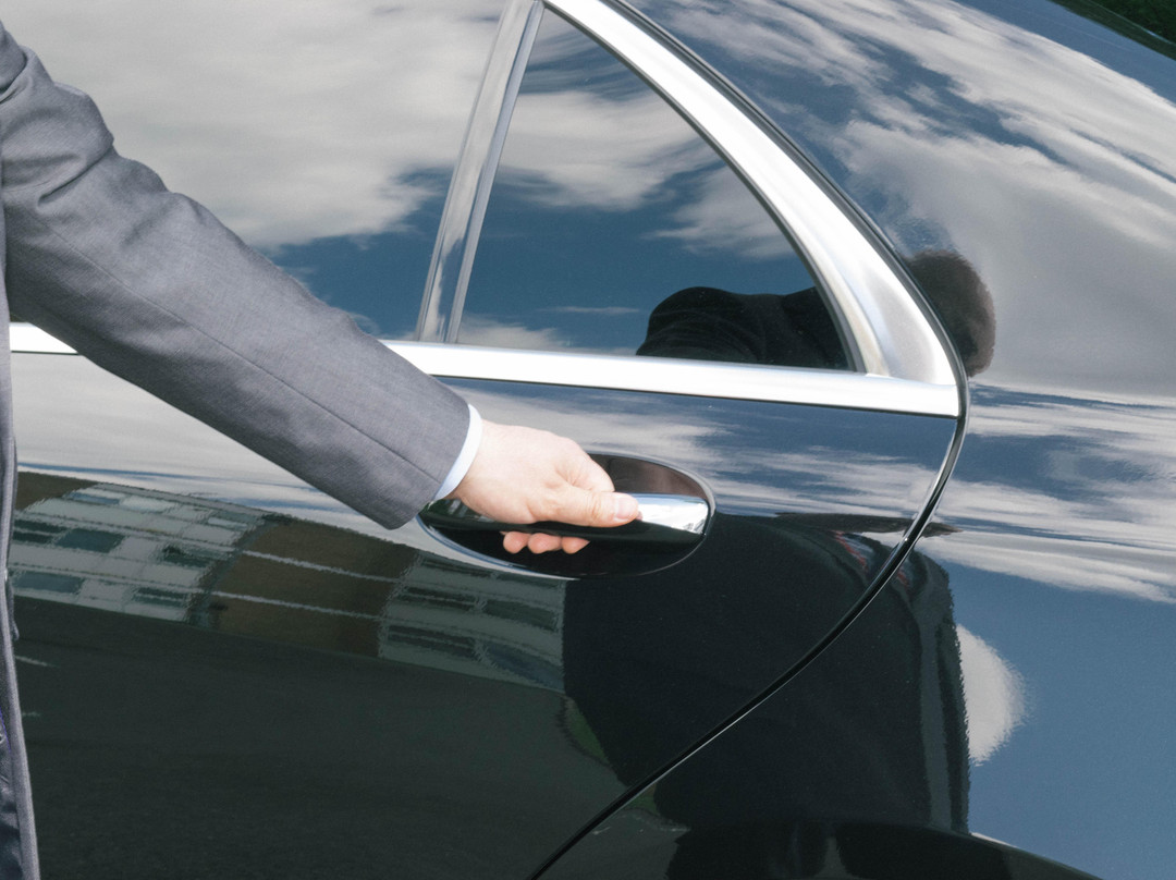 Chauffeur One Limited景点图片