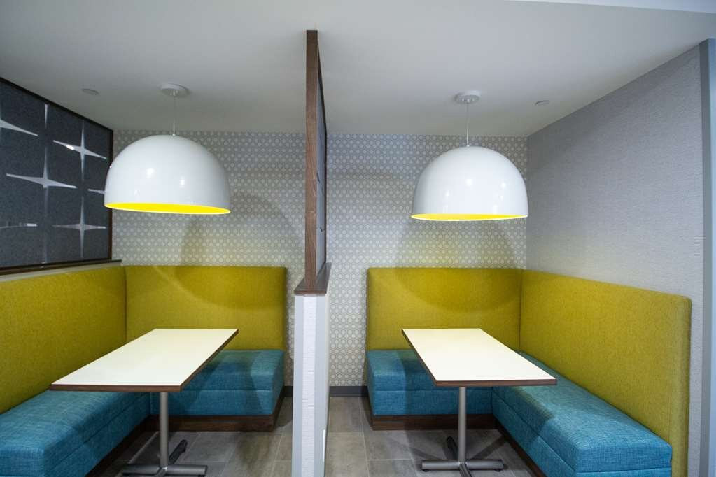 Hampton Inn & Suites By Hilton North Attleboro主图